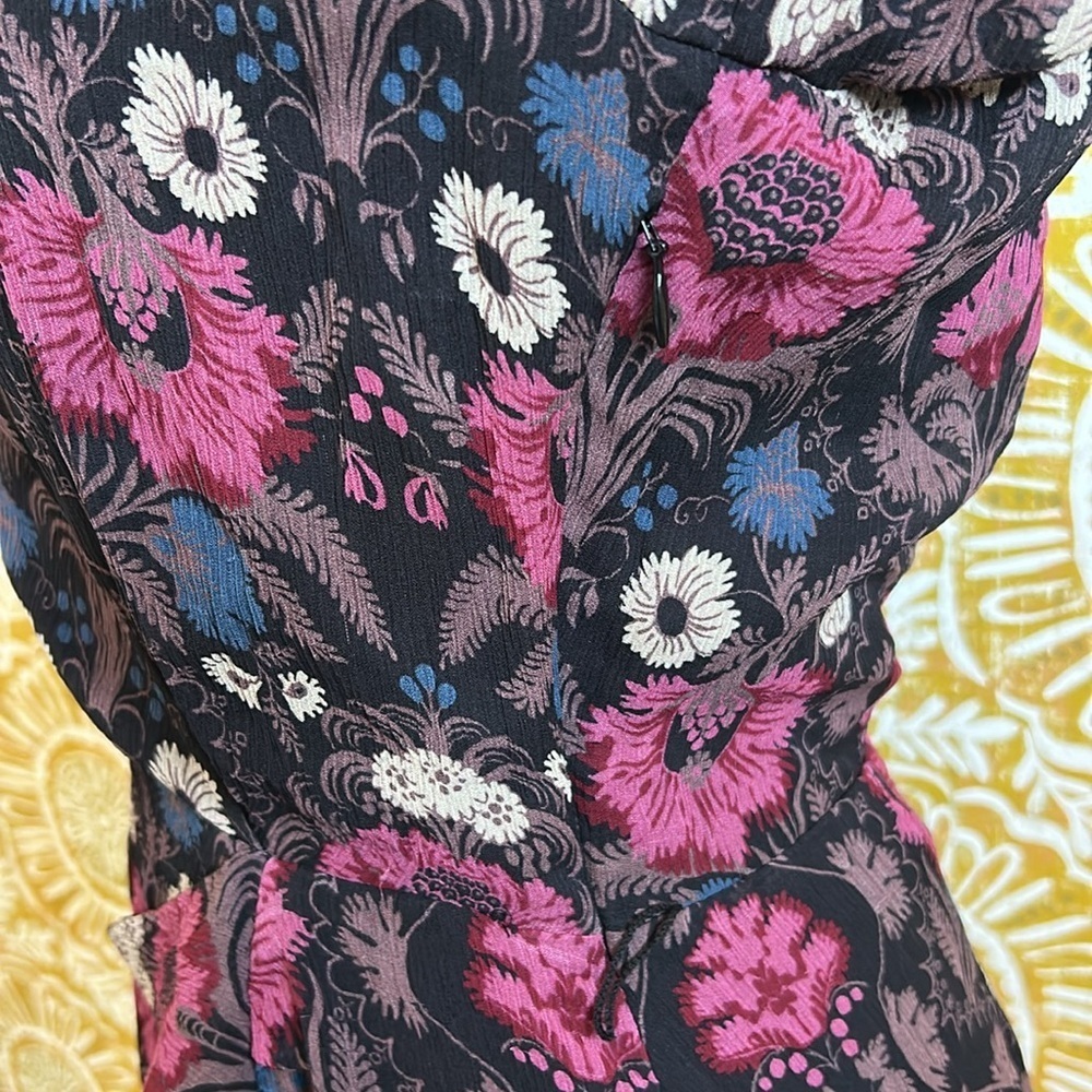 PAIGE Ledara Floral Silk Long Sleeve Faux Wrap Midi Dress in Black Multi Sz XS - Picture 3 of 14